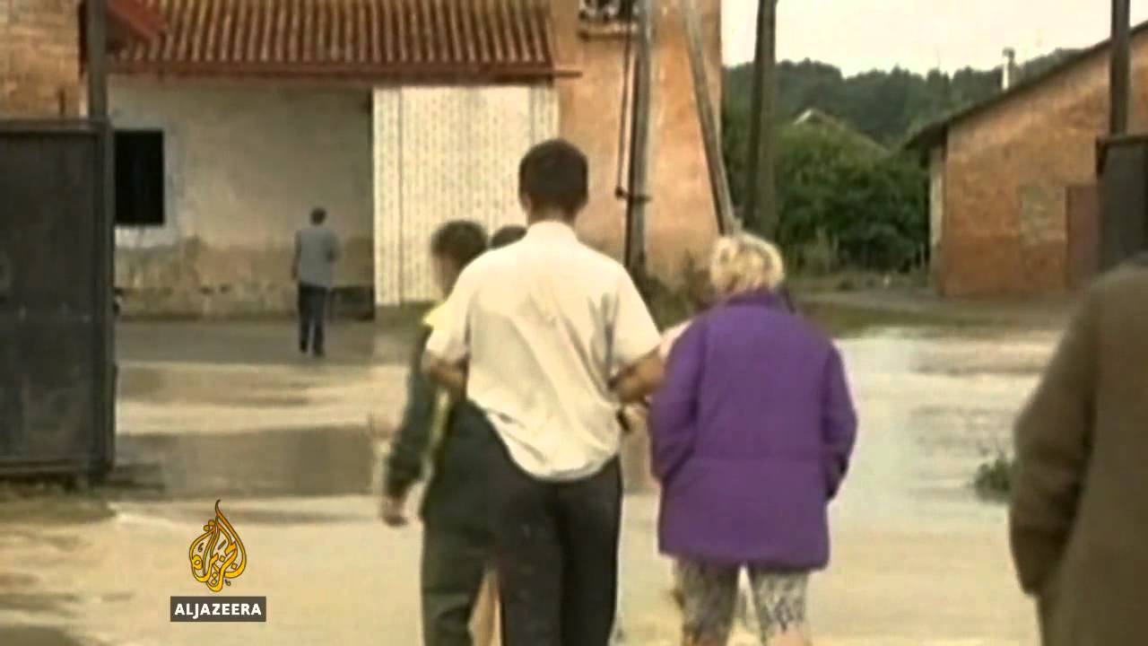 فيضانات وانهيارات أرضية تودي بحياة 144 شخصاً في روسيا - قناة الجزيرة البلقان