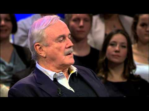 Video: John Cleese Vermögen: Wiki, Verheiratet, Familie, Hochzeit, Gehalt, Geschwister