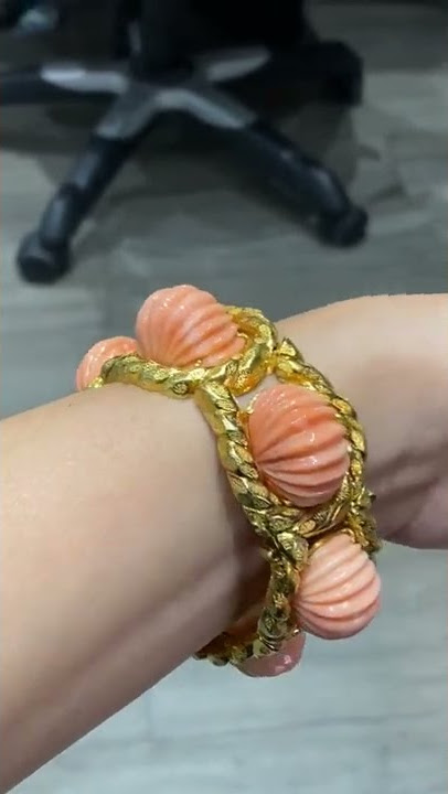 TRIO Carved Pink Coral 18K Yellow Gold Shell Large Link Bracelet