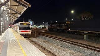 Download lagu A-series and a freight train at Fremantle station