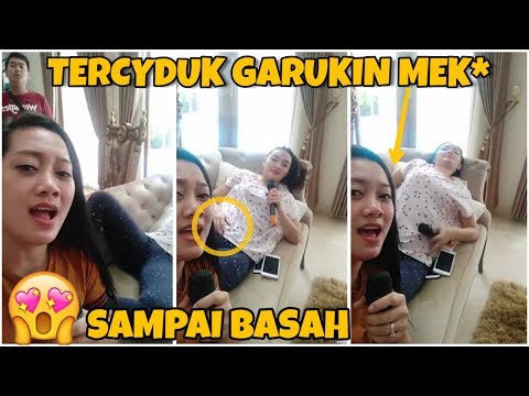 Beredar Video Zaskia Gotik Gak Sadar Kalau Lagi Live Di atas Sofa