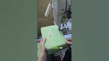 Khai trương em trả túi xách đeo vai da đà điểu màu xanh lá non cho khách đặt.