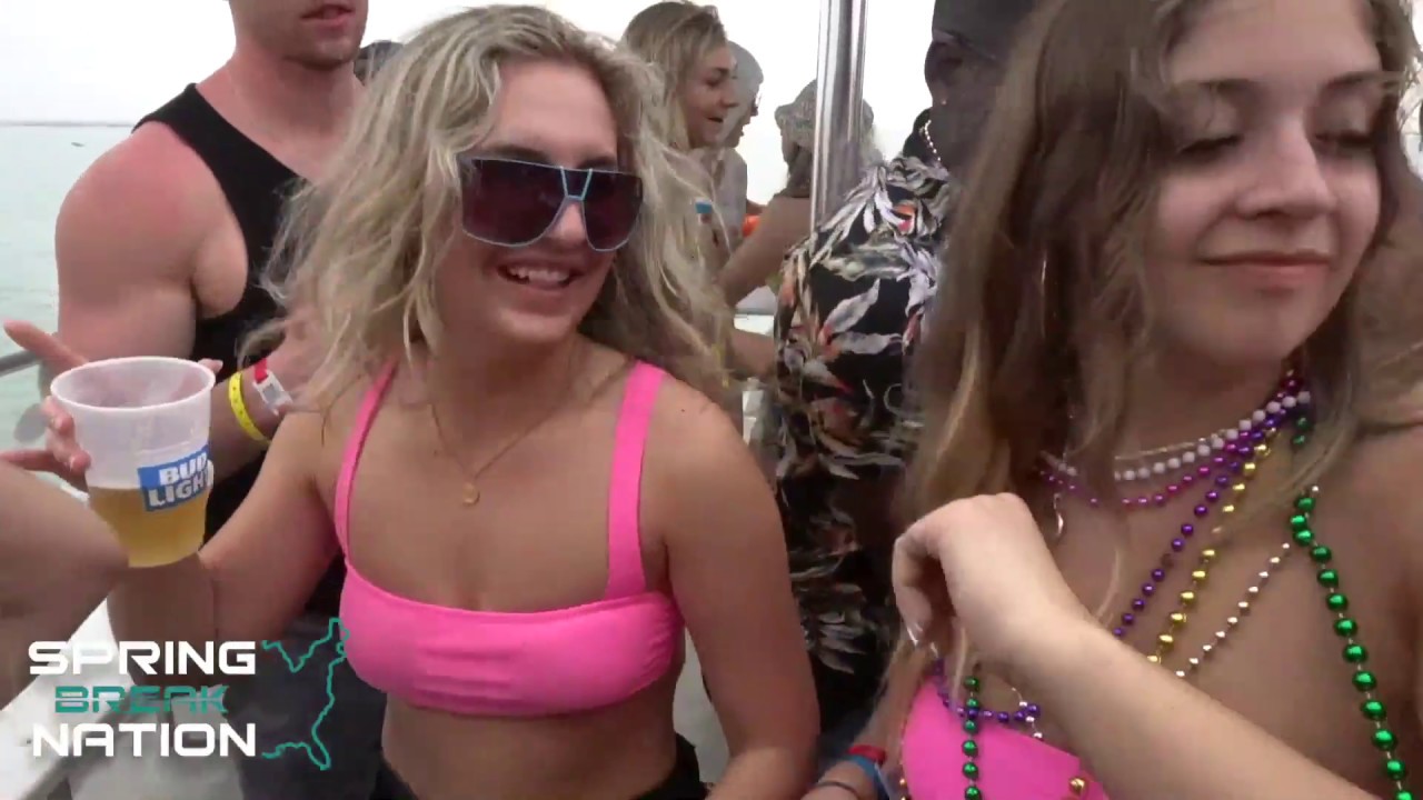 taylor swift booze cruise boston