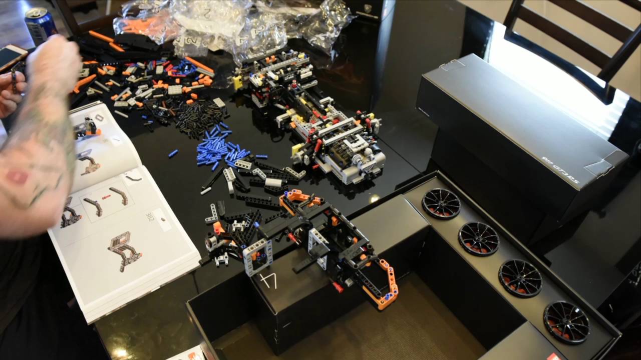 This Lego Porsche 911 GT3 RS Build Timelapse Is Insanely Entertaining