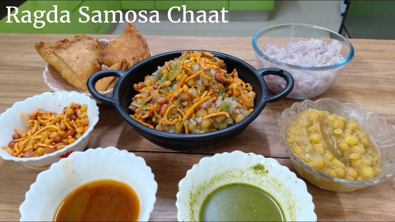 Ragda Samosa Chaat Recipe | Indian Street Food | White Peas Chaat ...