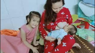 Mom Official 02   Two babies demanding milk, wonderful mother