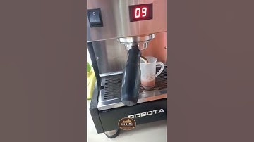 Hướng dẫn tận tay cho chị đối tác sử dụng máy pha cà phê  #caphecc  #caphephamay