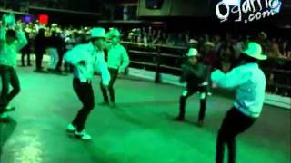 Tribal(Botas picudas vs botas cuadra)