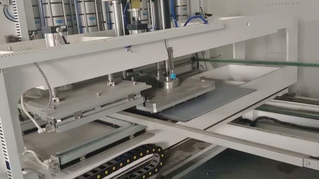 Fully automatic production line for enclosure boxes