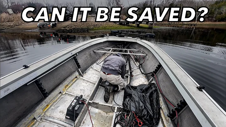 1992 Model Aluminum Boat Has Major Problems! (Tear Down Begins)