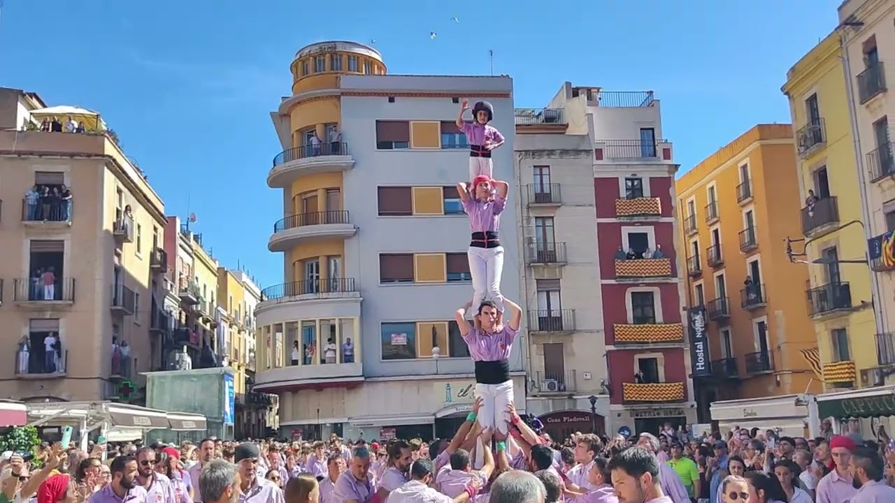 Pilar de Quatre Caminant - La Merce 2025 - Colla Jove Xiquets de Tarragona