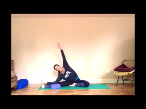 Cómo practicar la cabeza girada a la rodilla Pose