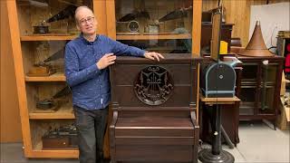 Columbia Symphony Grand Piano Phonograph 78 rpm Record Player
These videos by Mark Caruana-Dingli were made to showcase some of the rare machines in the Domenic DiBernardo Phonograph, Gramophone & Graphophone collection
Key words: Columbia Symphony Grand record player Columbia Symphony Grand Piano Phonograph 78 rpm Record Player