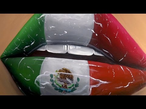 Painting Flag of Mexico on Lips (TIMELAPSE)
