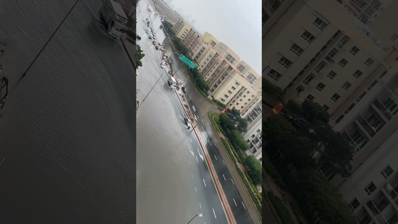 Rain in Dubai 