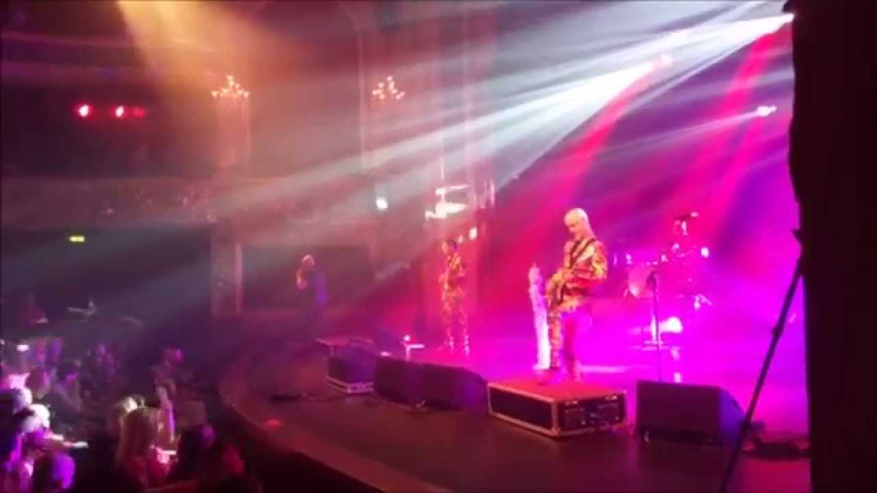 I Love Rock'n Roll, Blackbetty AC/DC