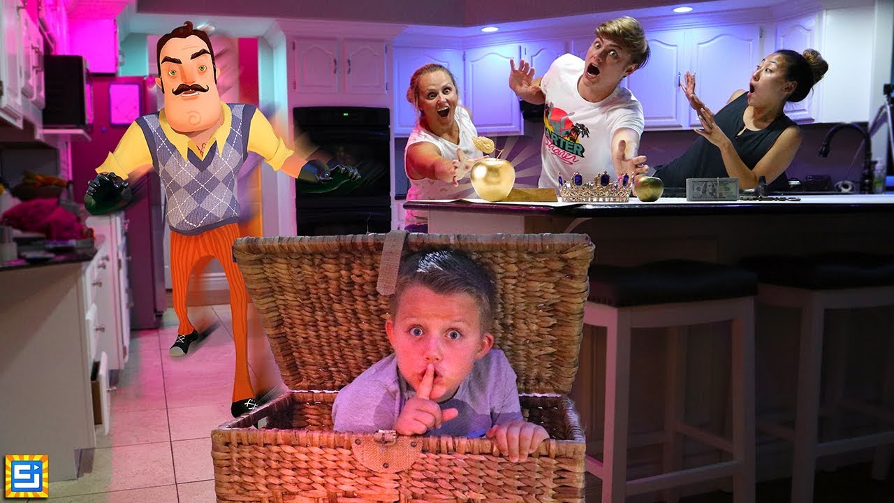 Secret Neighbor Hello Neighbor Challenge in the Dark!!