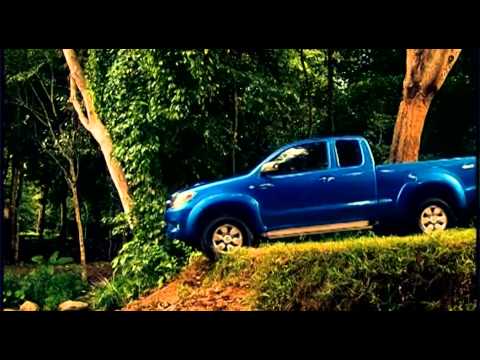 Toyota Target 1.000 Unit Hilux Terjual Tiap Bulan