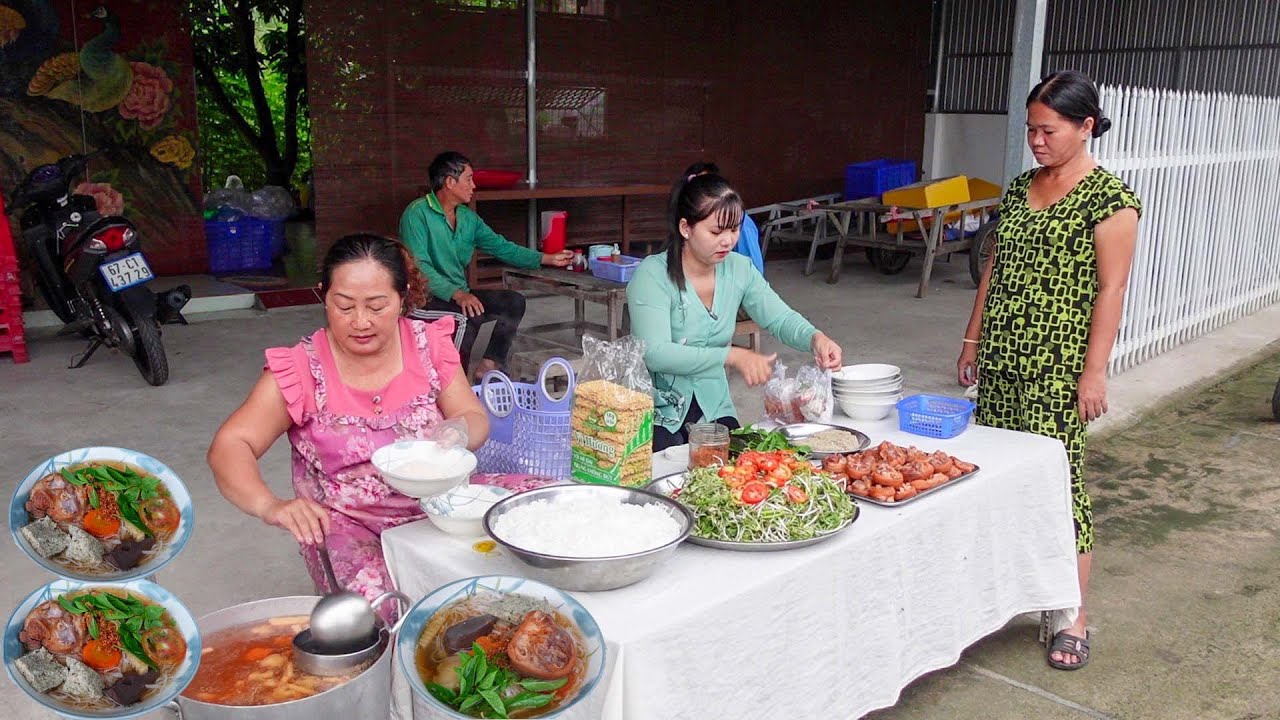 Sáng Sớm Hai Thím Cháu bán món Bún Riêu Cua Giò Heo cho Bà Con Ai Cũng Thích | HQ #1693