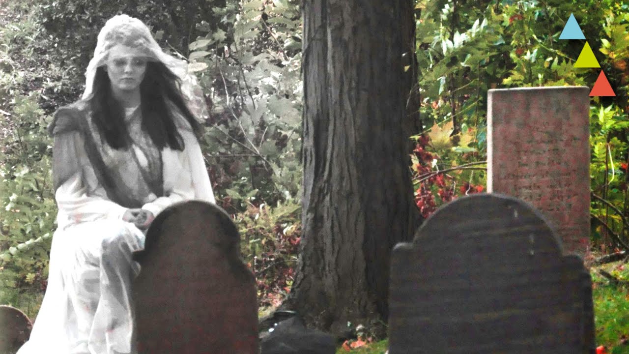 Los 10 fantasmas más famosos de la historia - YouTube