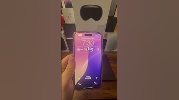 INSANE NEW Dynamic Wallpapers in #iOS18! 😍