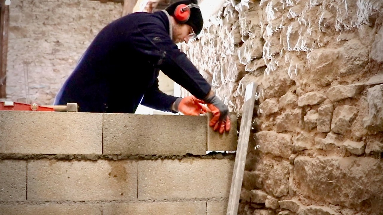 Building a concrete load-bearing wall | French Farmhouse Renovation