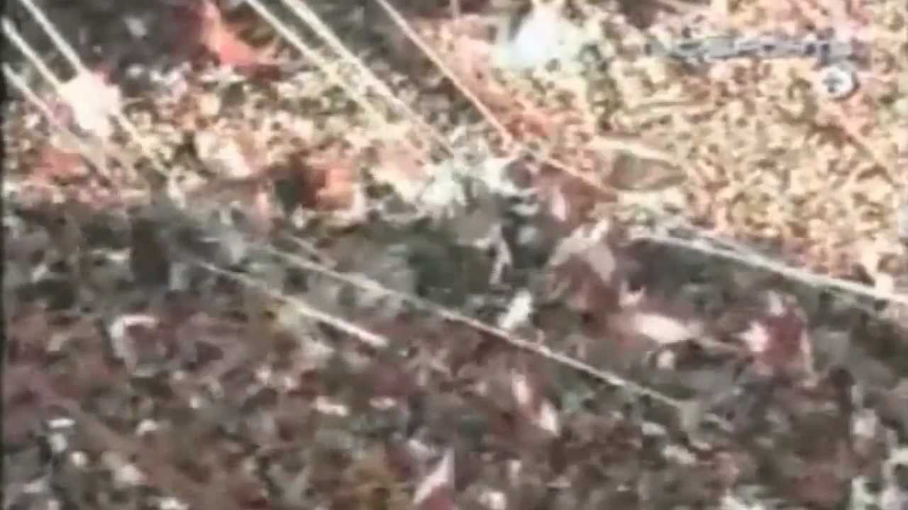 FOOTBALL PASSION : HUMAN AVALANCHE