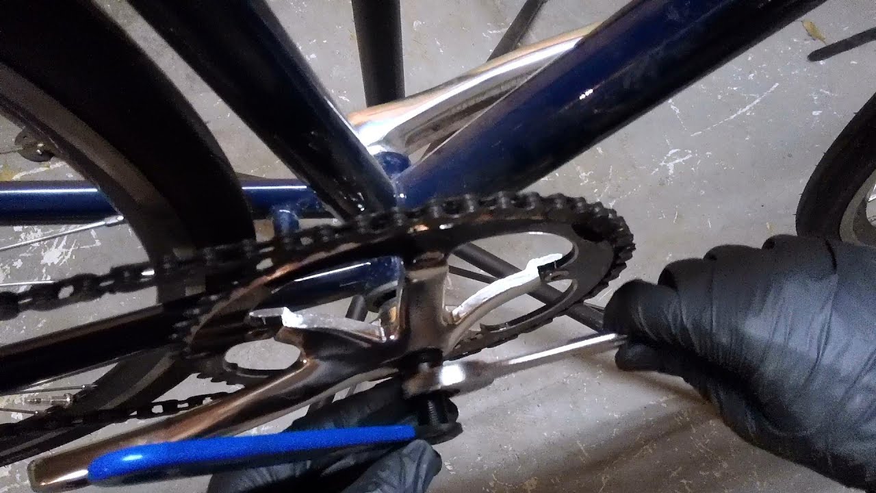 【直接引取り】ブリヂストン ベガス How To Remove A Square Taper Bicycle Crank Bike Blogger - YouTube