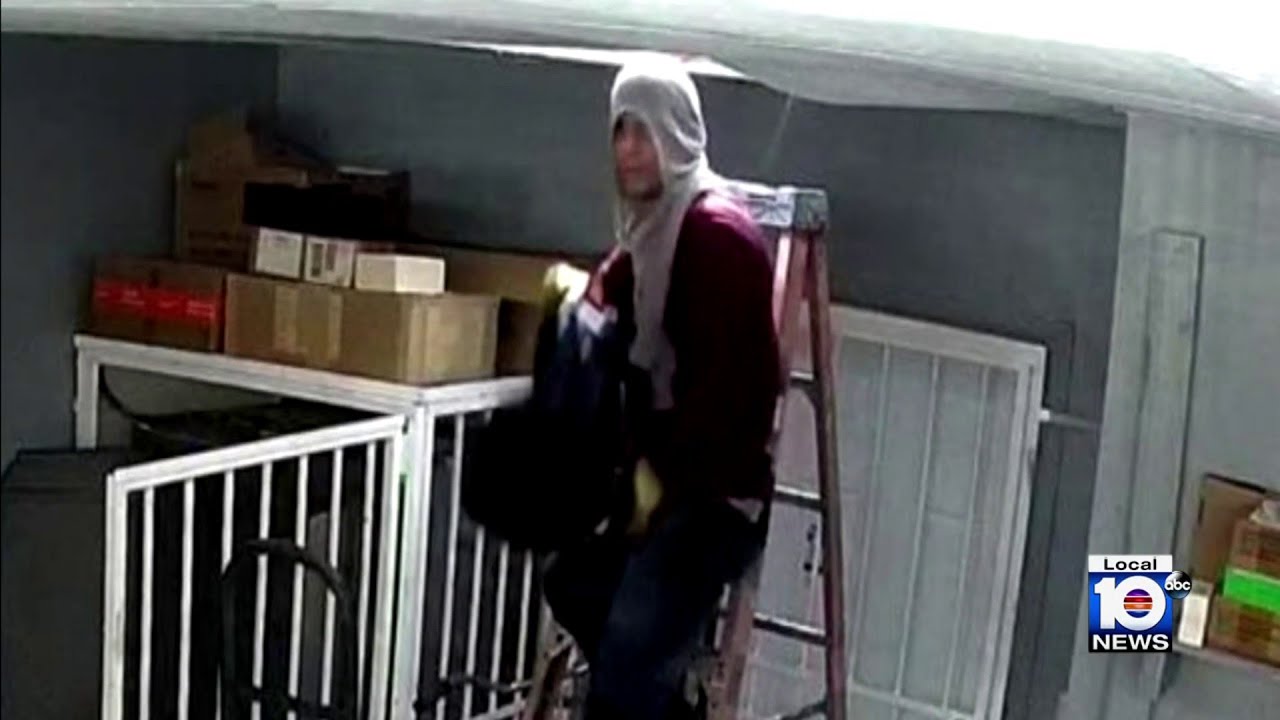 North Miami pawn shop burglar caught on camera - YouTube