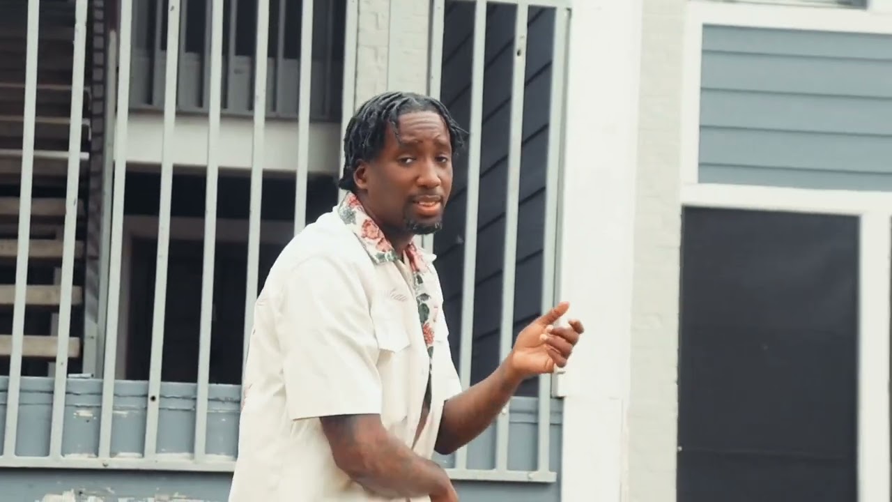 Slezzy Bezzy aka Apt Baby - Gunz and Roses (official video )