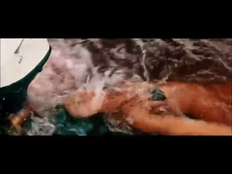piranha 3dd girl rips off her hair and part of her pretty face