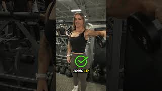 try these small tweaks and see your shoulders grow! #upperbodyworkout #womenwhoworkout #tonedarms