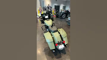 2025 Indianmotorcycle Challenger Dark Horse Moss Green Smoke 