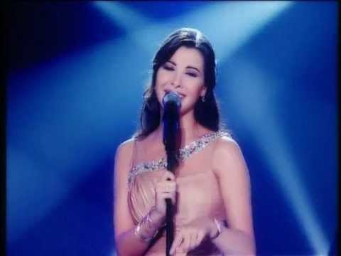 Nancy Ajram - Mestaniak (Live) / نانسي عجرم - مستنياك