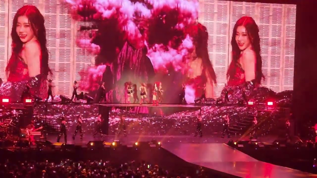 Itzy Born To Be Singapore Indoor Stadium Concert 6 April 2024