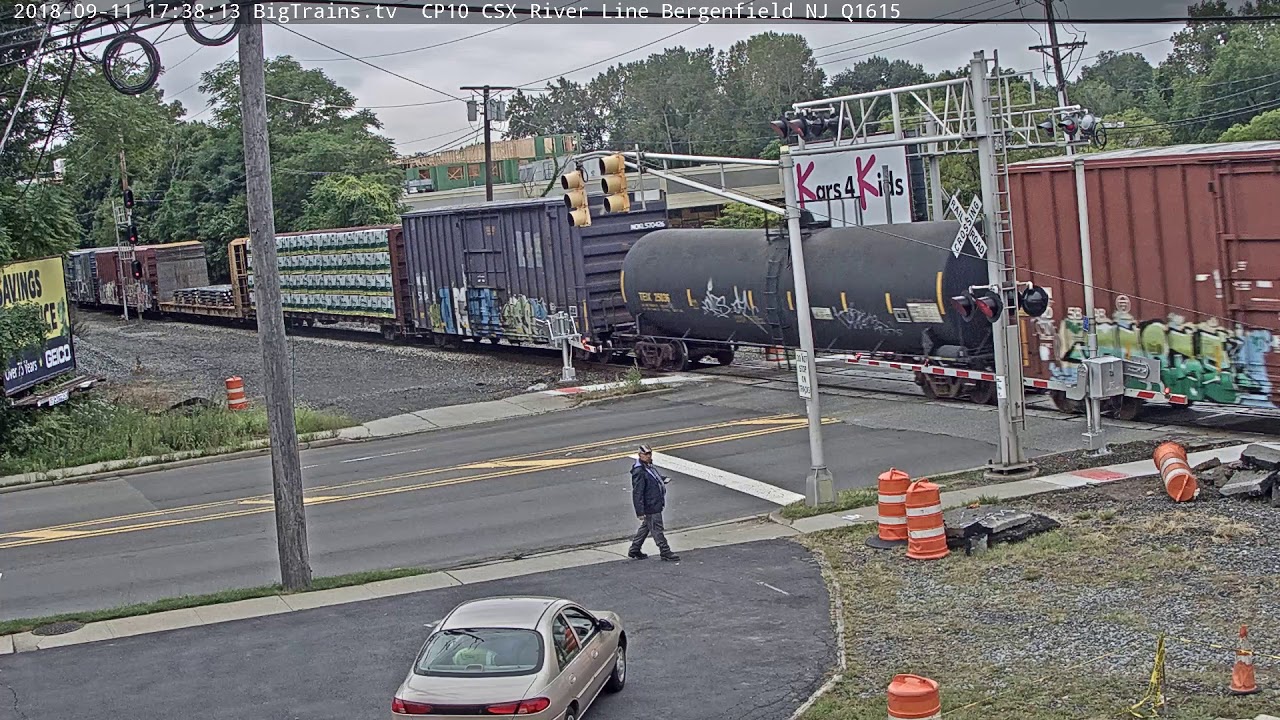 September 11 2018 17:37 sb mix, NYSW cut CSX 725 BNSF 5164 Q409 - YouTube
