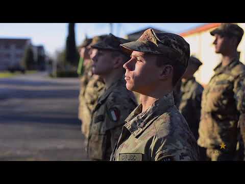 Video: I militari permettono i baffi?