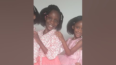 Come play at the park with us #sistershow #siblings #subscribe  #like #comment 