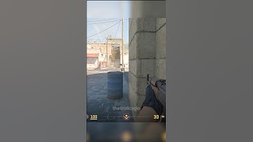 Bro thinks I can’t see him 🤣#counterstrike #cs2 #cs2memes #cs2moments #cs2funny #fyp