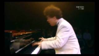 Evgeny Kissin in Waltz No 6 Op 64 No 1 by Chopin