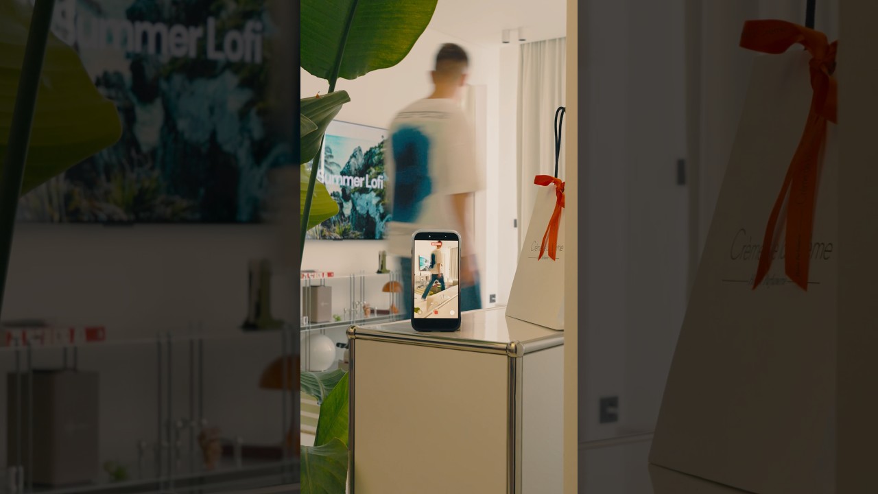 Free Your Hands To Create. TORRAS OStand Q3AIR 