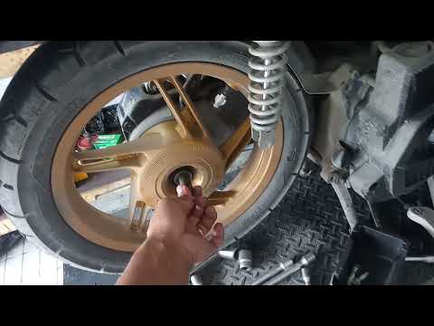 Vídeo: Como adicionar um assento a uma scooter de chute de navalha: 13 etapas