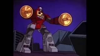 Soundwave vs Blaster loud fight