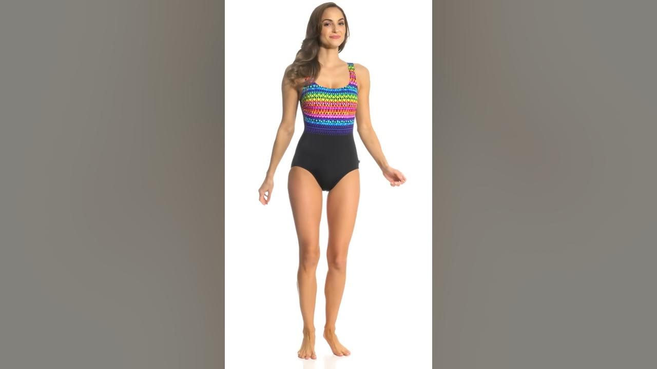 Reebok Summer Solstice Women's Scoop Back Chlorine Resistant One Piece