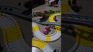 Brum Brum Mobil baris berbaris