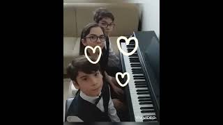 The Mad Triplets' piano concert at home. 6 hands piano trio screenshot 5