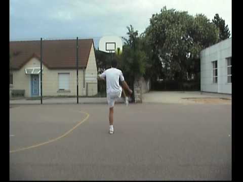 Football Freestyle Techniques Damien et Florian 2011 Nike vive le football libre