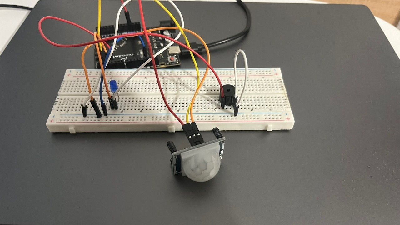 Homemade Motion Sensor with Arduino – Sustainable DIY - YouTube