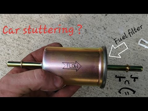 Vidéo: Où se trouve le filtre à carburant sur une Ford Focus 2015 ?