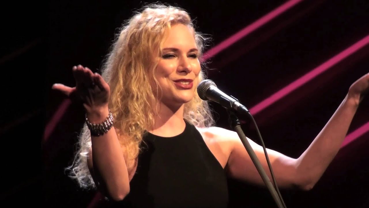 F2#12 Agnieszka Przekupień Kobieta wamp